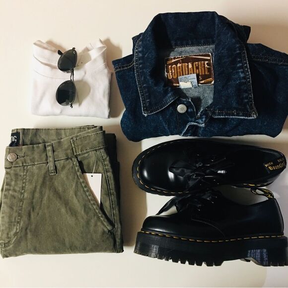 BDG Olive Green Mid-Rise Slim Fit Cargo Pants Size 26 NWT - Picture 2 of 12